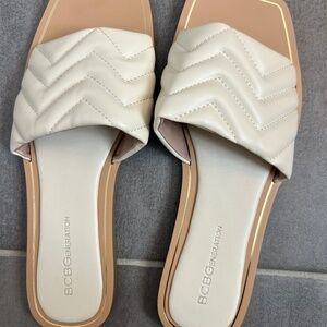 BCBG cream sandals women’s 8.5